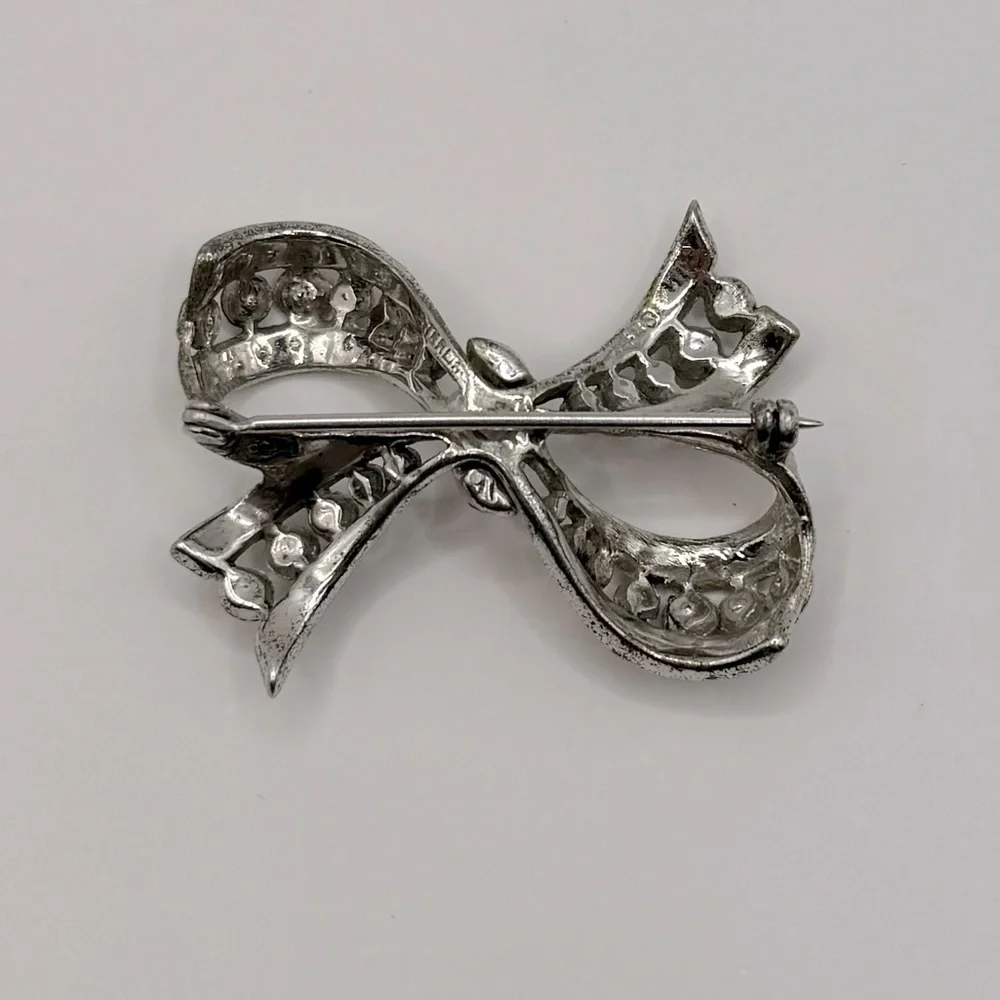 Vintage crystal bow